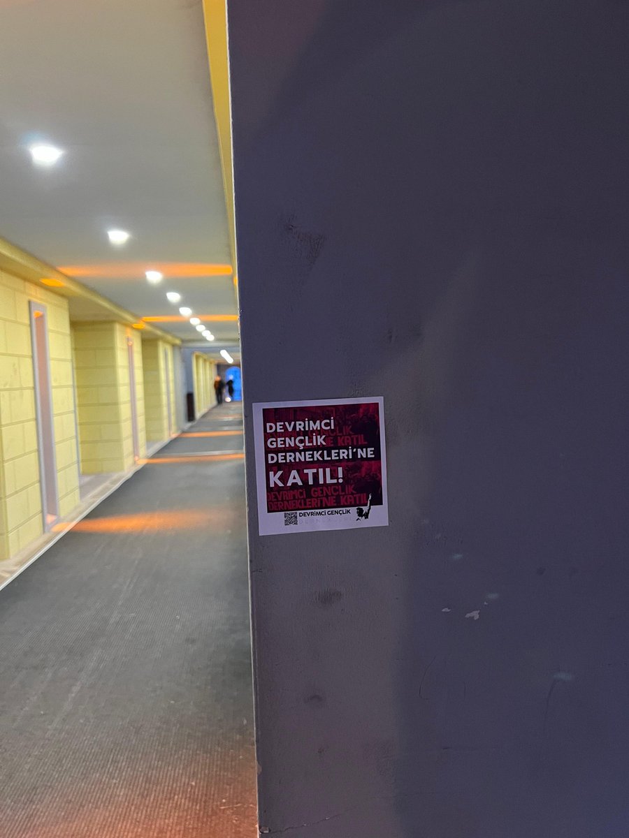 konyadgd's tweet photo. Devrimci Gençlik Dernekleri Konya olarak, Bosna Hersek Mahallesi'nde sticker çalışmamızı gerçekleştirdik.

 ⚡İnsanca yaşayacağımız bir düzen için örgütlenelim. https://t.co/zFjhJODmXV