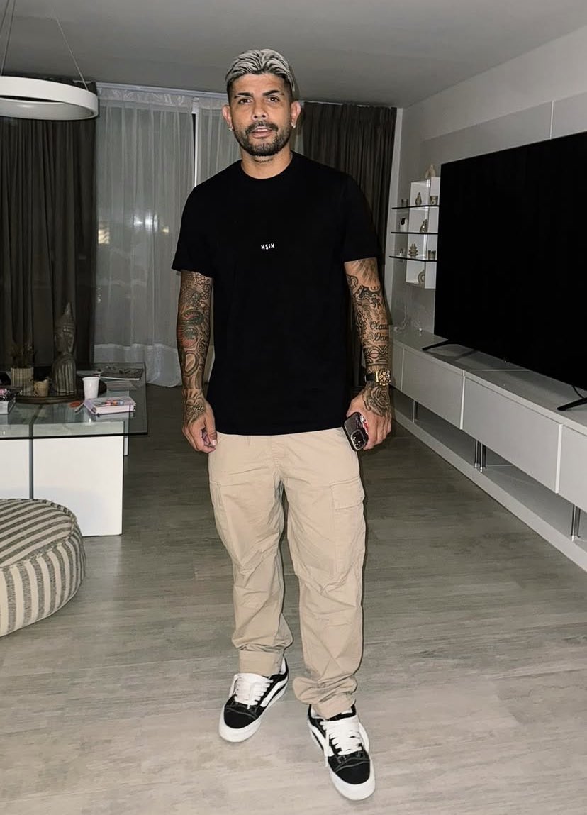 Banega media tweet media