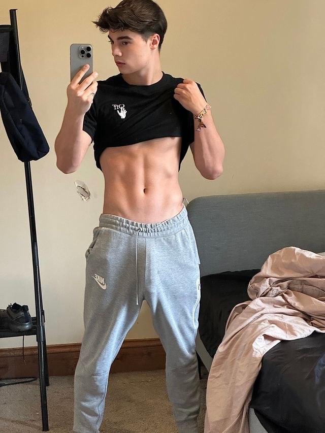 Collier_Justin's tweet image. Drop 'sup' then check your dms