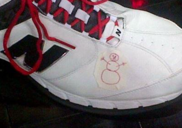 danmccarneyNBA's tweet photo. Hard to believe it's been 10 years. One of the all-time great Christmas Day PEs: 

The Matt Bonner New Balance Snow Man 1s https://t.co/HSQMzM3m4d