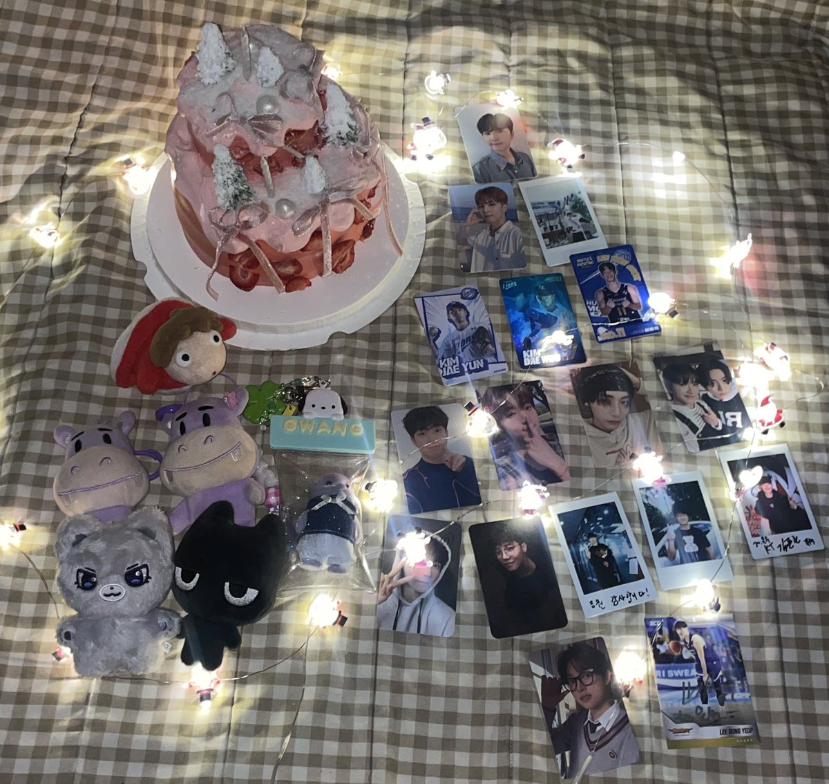 뿌리는 하나였다..
We were one...