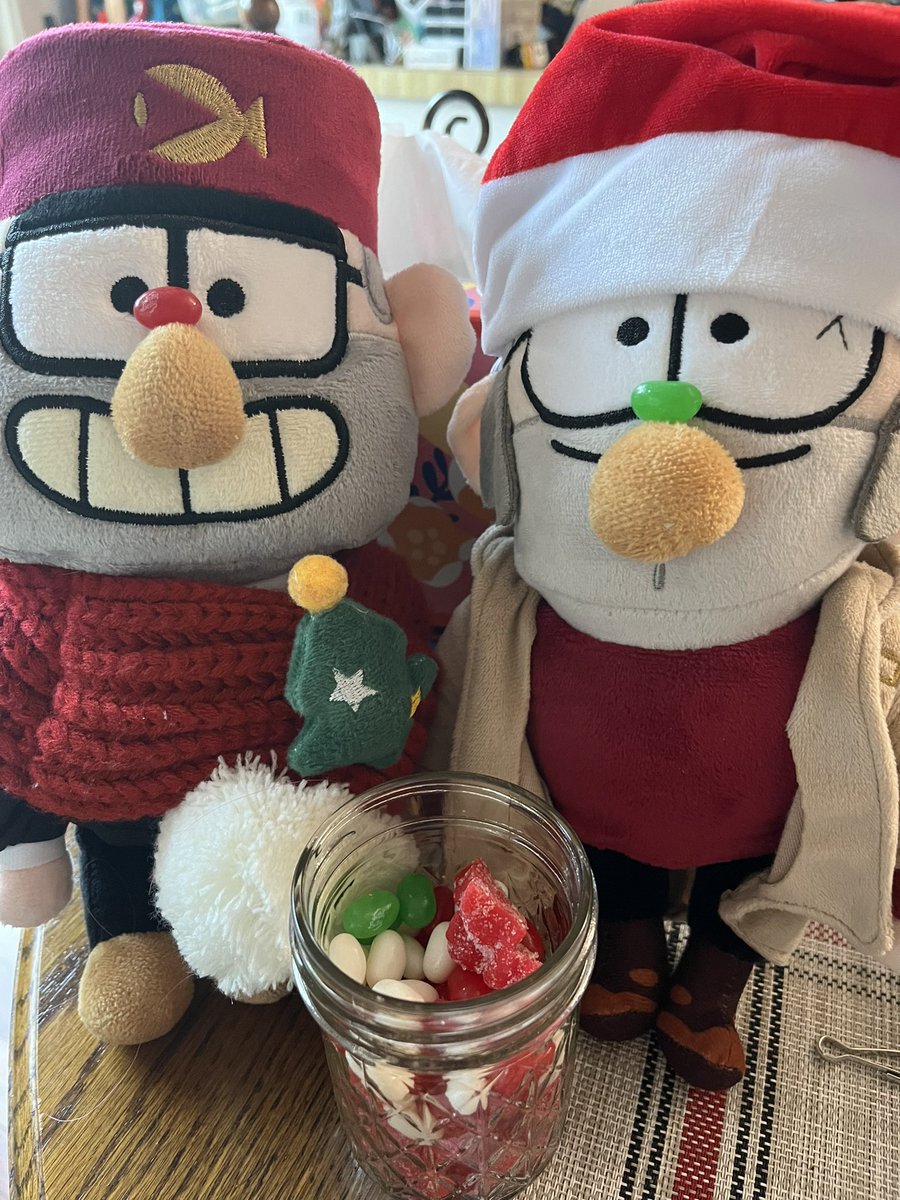 dailystanplush's tweet photo. Ha-tatata ta ta tatata TWIIIINS!!!

#GravityFalls #StanPines #FordPines https://t.co/j33YjB1Jcj