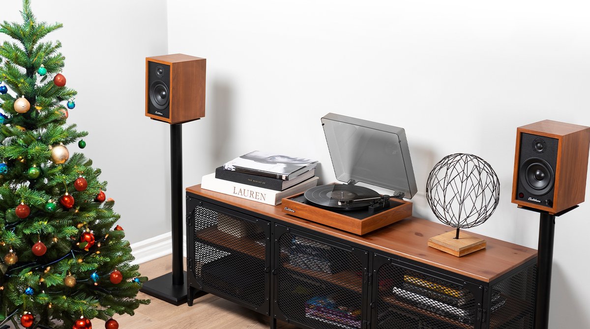 electrohome's tweet photo. 🎄🎶 Celebrate the season with the warm, timeless sound of our Electrohome turntable and speaker bundle. What’s spinning on your turntable today?  #MyElectrohome #VinylMagic  #RecordPlayer #VinylCollector #MusicLovers #TurntableLove https://t.co/SxWJqcKZEh
