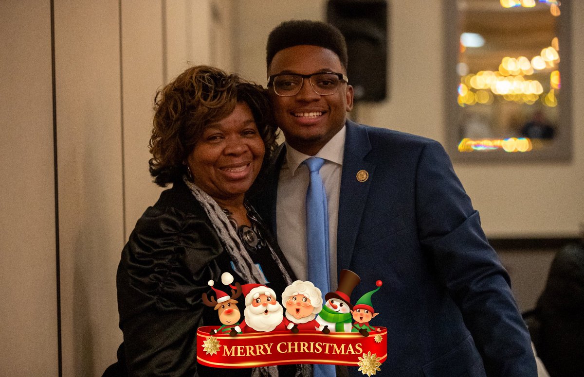 JerrySimmonsIL's tweet photo. Merry Christmas, folks! 

Wishing you and yours a blessed day!🎄⛪️ https://t.co/PVJHRwWtSu