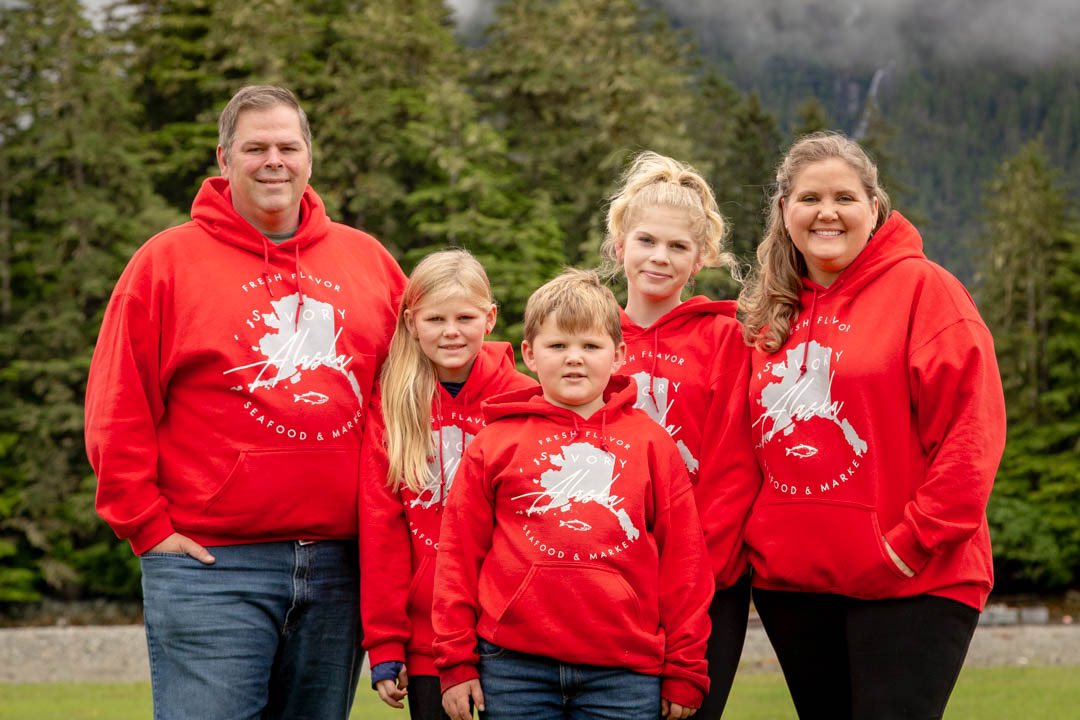 SavoryAlaska's tweet photo. Merry Christmas from the Savory Alaska Crew! https://t.co/Wi1camGxWG