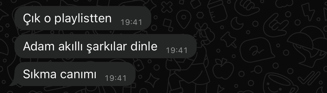 Fatmanurrturkk's tweet photo. Arkadaşlar en yakın arkadaşınızı psikolog seçmeyin çünkü dilediğiniz zaman depresyona giremeyebiliyosunuz https://t.co/LrgVfcl3Ba