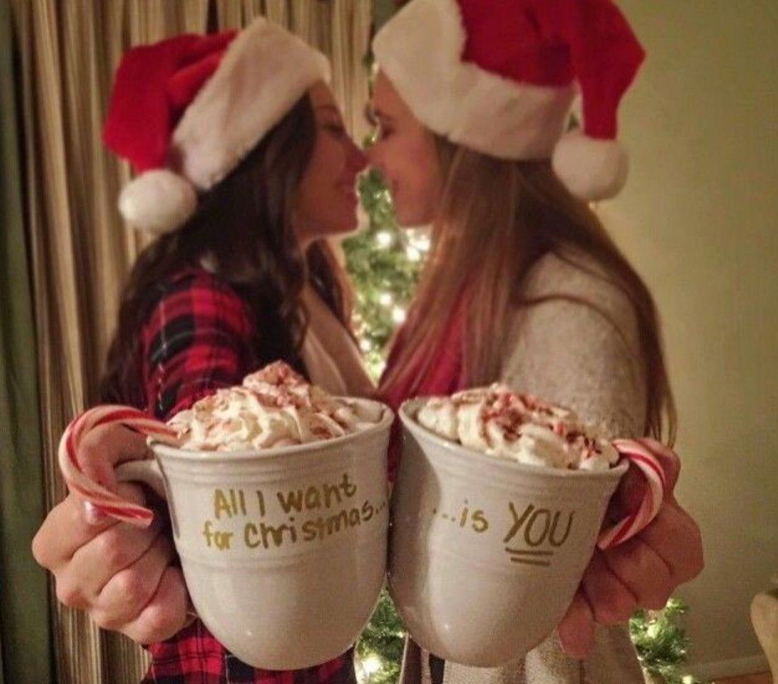 DinaGrayson_'s tweet image. Merry Christmas honey bunny!