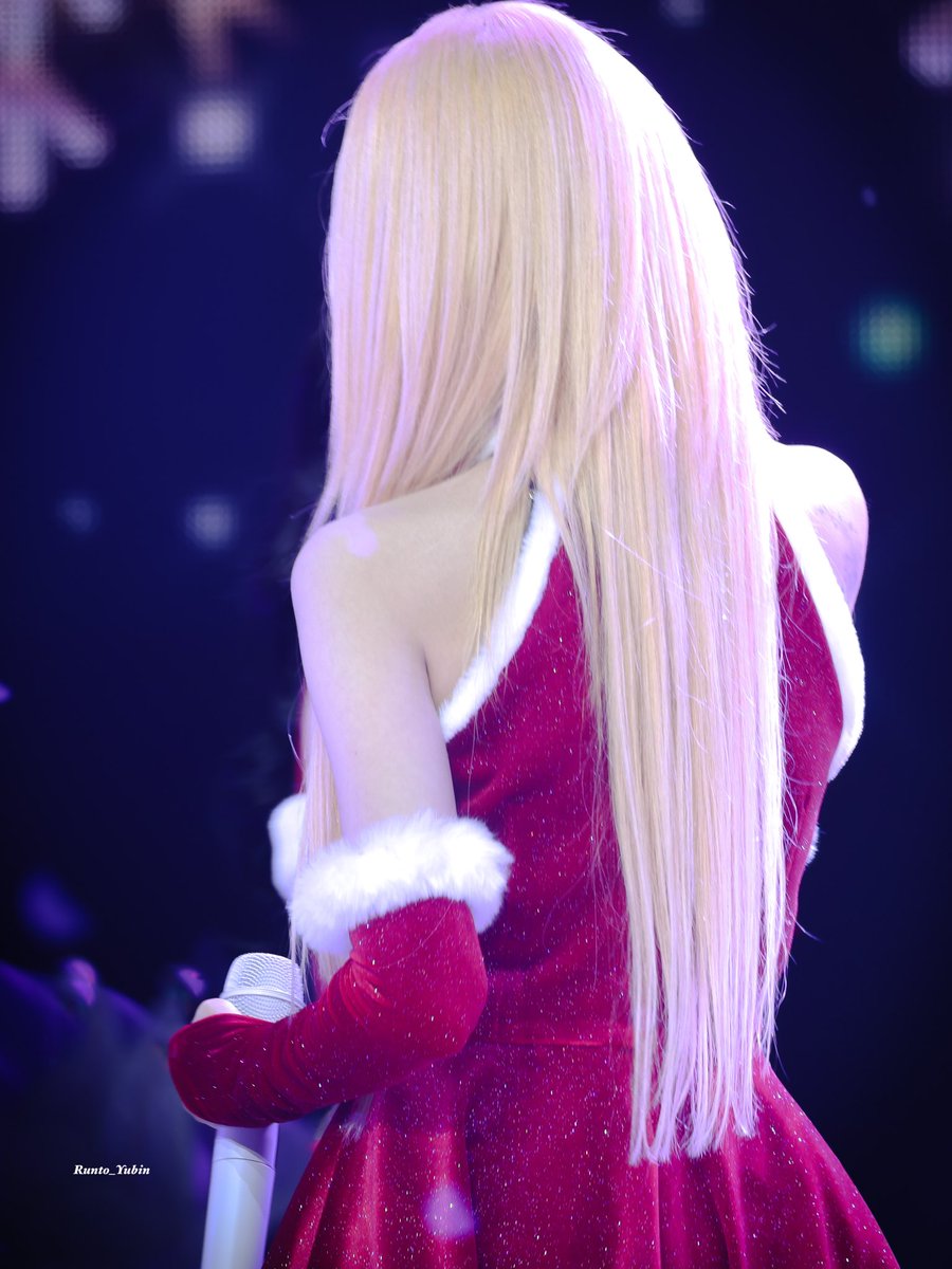 Runto_Yubin's tweet photo. 241225 앵콜콘서트

또 언니가 보고 싶어요😢

#드림캐쳐 #다미 #DREAMCATCHER #DAMI https://t.co/taRJEZbPRK