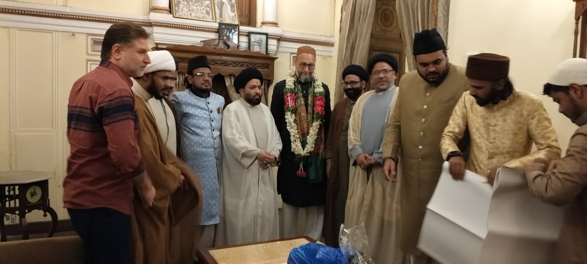 MajmaUlamaHyd's tweet photo. Today President and Executive met with Barrister @asadowaisi sahab MP Hyderabad and Presented Majma Ulama Wa Khutaba calendar 2025 at Darussalam @aimim_national https://t.co/qG6CaGproZ