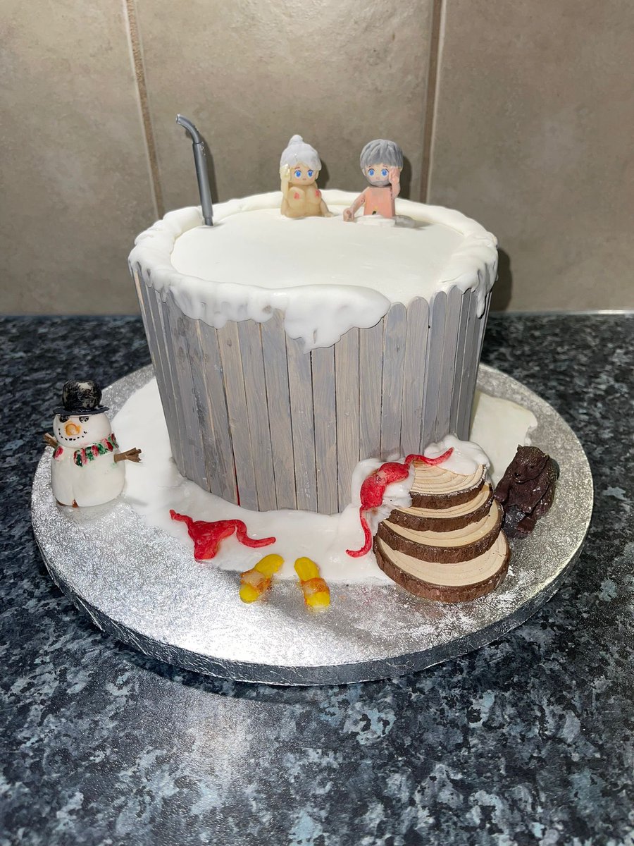 EmmaLyall3's tweet photo. Best Christmas present ever from my Mum. A Christmas cake of me and my hubby in the hot hot tub 😂😂 https://t.co/yx7kiNFkSg