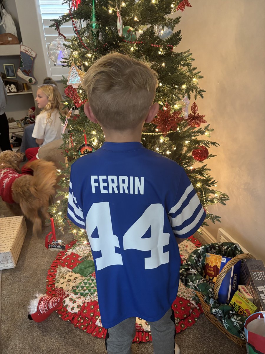 thack78169's tweet photo. Merry Christmas! Little dude wanted a @wtferrin jersey! https://t.co/fZ61urn5XH