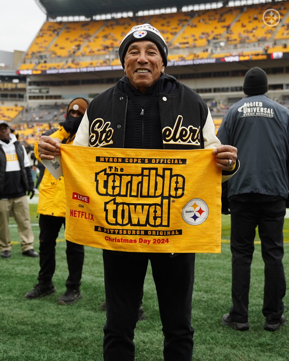 steelers's tweet image. .@smokeyrobinson in the house for today’s game‼️