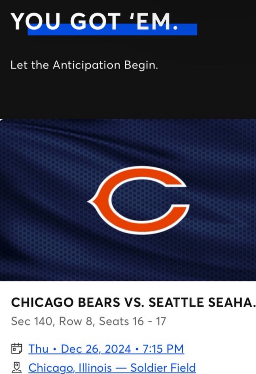 Burnsuttin420's tweet photo. Let’s gooooooo Thursday night🏈@ChicagoBears @NFL #ThePackAlert #DaBears #Christmas https://t.co/k6SJB6zWOP