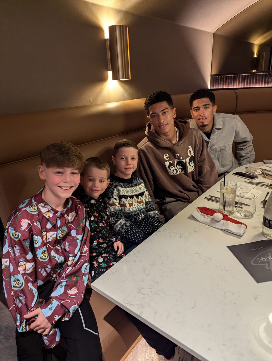 DeanCockett's tweet photo. My Lad Alfie has just signed Jobe &amp; @BellinghamJude up for @BurnleyOfficial on a 10 year contract #twitterclarets @realmadriden @SunderlandAFC  sorry lads!! https://t.co/zC0lpx4GTz