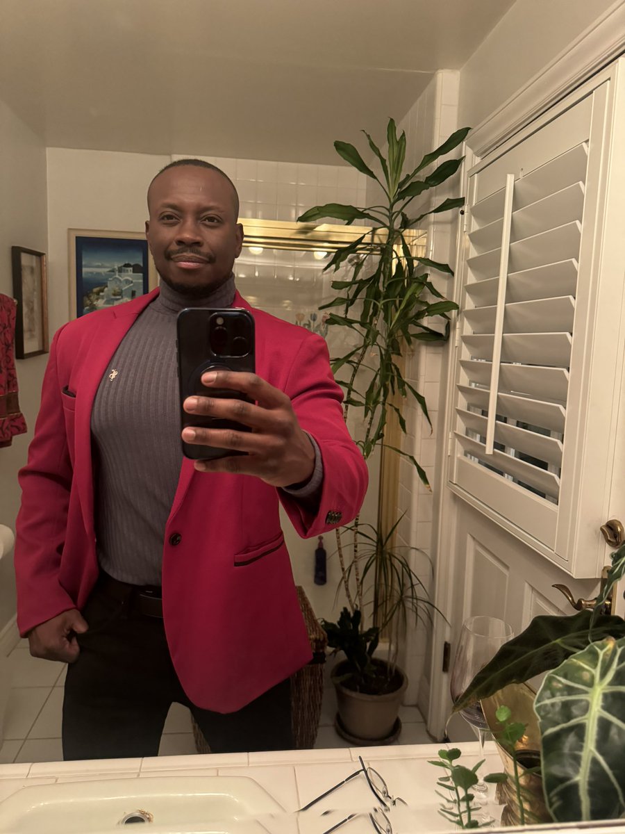DawesLeon's tweet photo. Merry Christmas everyone! Enjoy your mommy’s dearly! And live your loved ones unconditionally!🤞💫🎄🙏❤️ https://t.co/Ur6Pdyfhma
