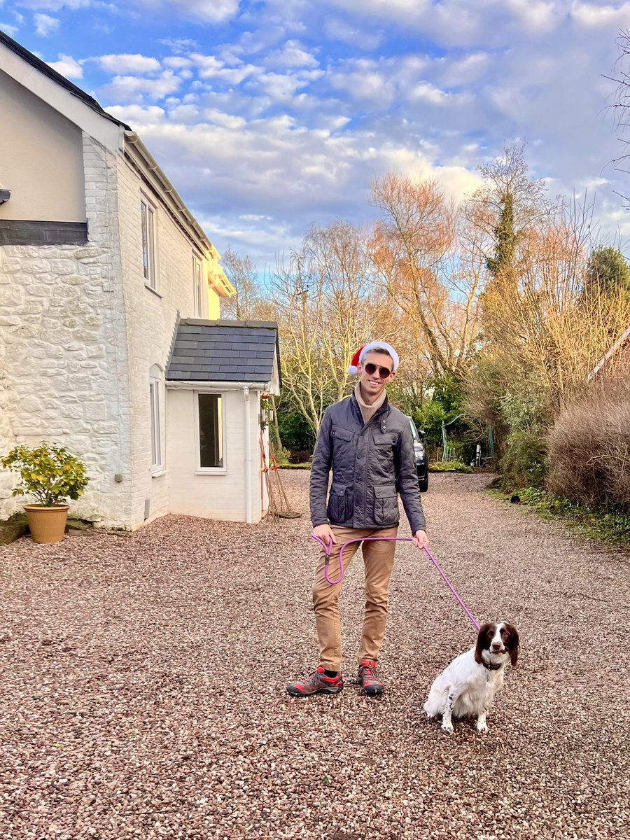 Happy Christmas to all from Tiffin and I! Having a wonderful time at my dad’s in Herefordshire with my family… and my in laws! 
Wishing you all a very Happy Christmas! 🎄 🎁🎅🏻🥂