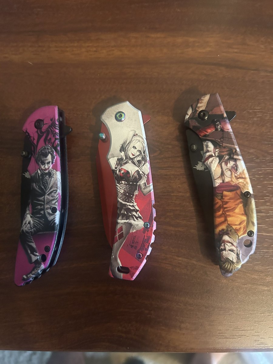 Got some new knives for my collection.
#knives #joker #HarleyQuinn