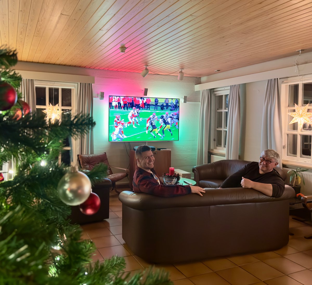 Big thank you to NFLonNetflix for the entertainment on Christmas day.
Best regards from Iceland🇮🇸 on snowday🌨️ 
<a href="/tiujardarnir/">Tíu Jardarnir</a> #nflísland