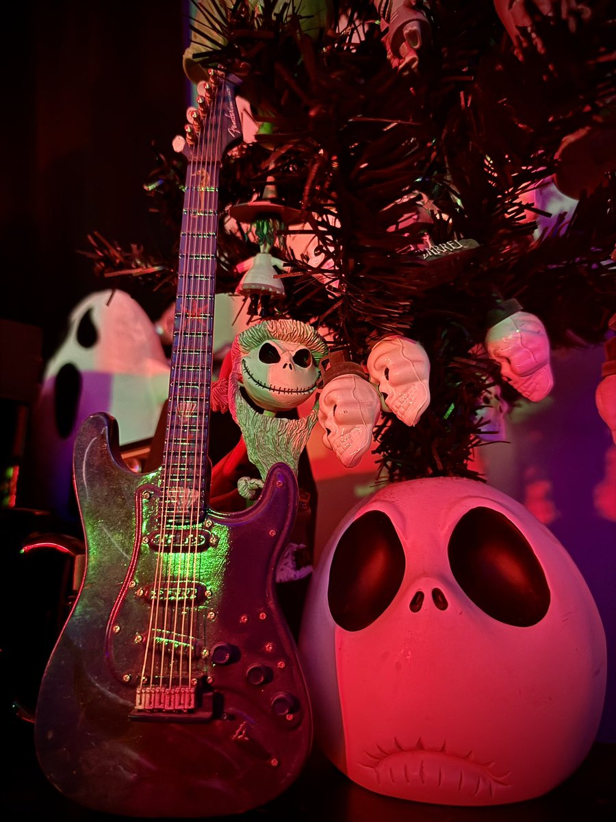 GhostNoteRec_'s tweet image. Merry Christmas, Happy Hanukkah, &amp;amp; Happy Holidays to you all and your families! Have a great holiday and rest of 2024 🎄
#MerryChristmas