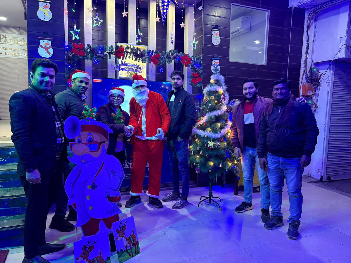 DPathcare's tweet photo. Great to share Few more pix of Christmas celebrations today, at Dr Khanna’s Pathcare by Team Pathcare, led by Leena and Ankit https://t.co/66dNJH5rV4
