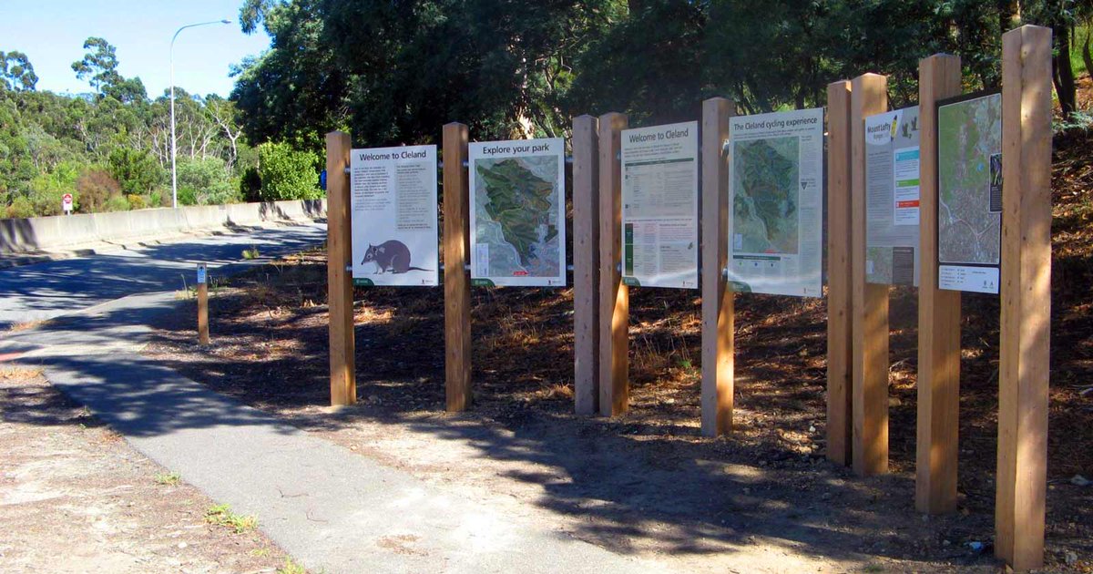 TrailHikingAust's tweet photo. Main St Crafers to Mt Lofty Summit is a 9.8km, grade 3 hike located in Cle­land Nation­al Park, South Australia. The hike should take around 3-4 hours to complete.

#hiking #bushwalking  #trailhikingaustralia #TrailsSA #WalkSA #HikeSA #SouthAustralia #C...
https://t.co/cNv4pyVOSE https://t.co/vblDdtFPKn