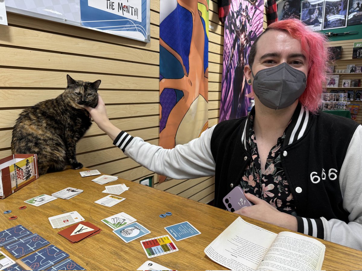 NotSoSpeedRuns's tweet image. Board game shop cat!