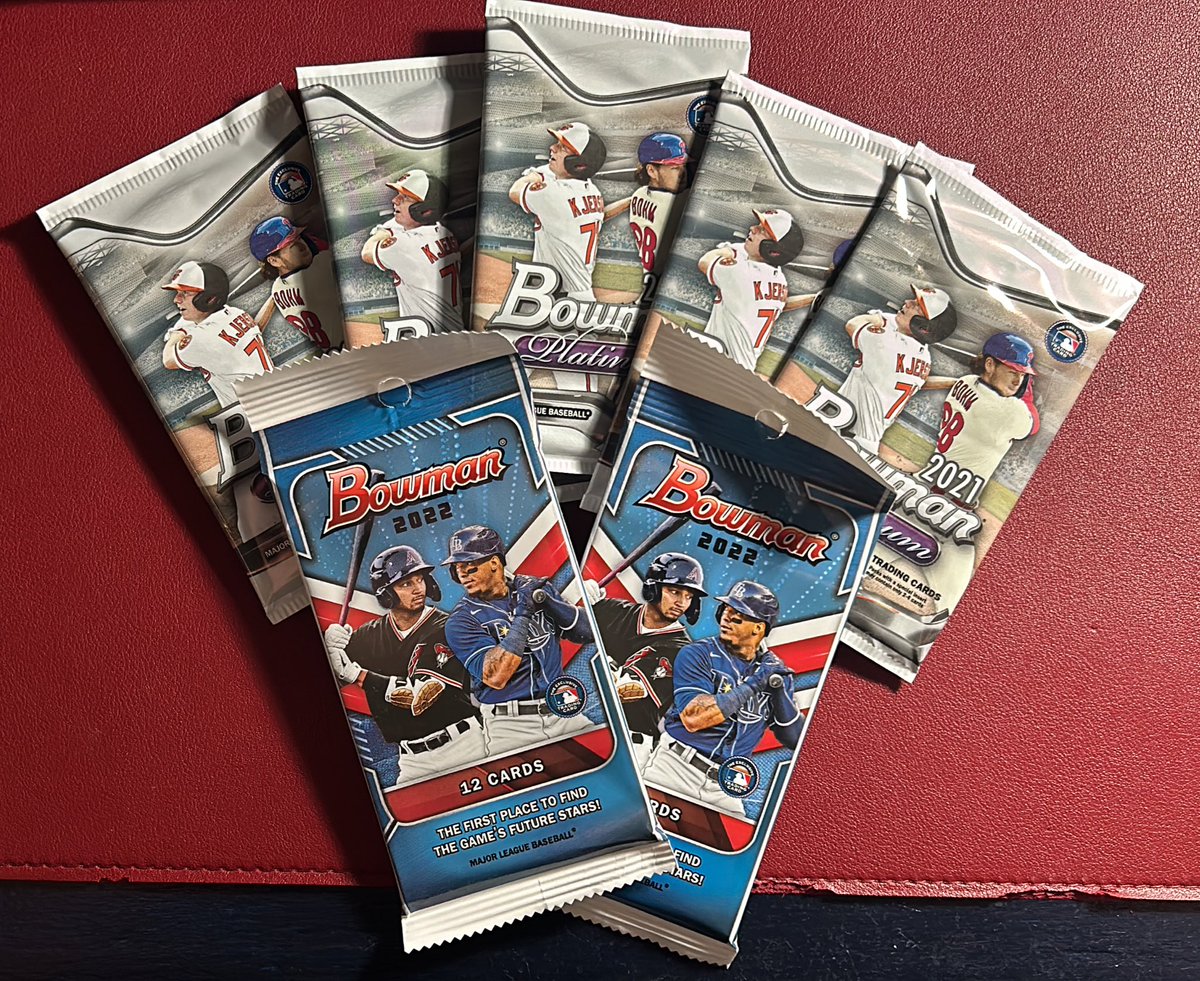 BTCardSales's tweet photo. Christmas Giveaway!🎄🎄
22/21 bowman
To enter: 
1. RT
2. Follow 
3. Tag a friend

Winner will be picked at beginning of sale tomorrow! https://t.co/CATnBcRw6R