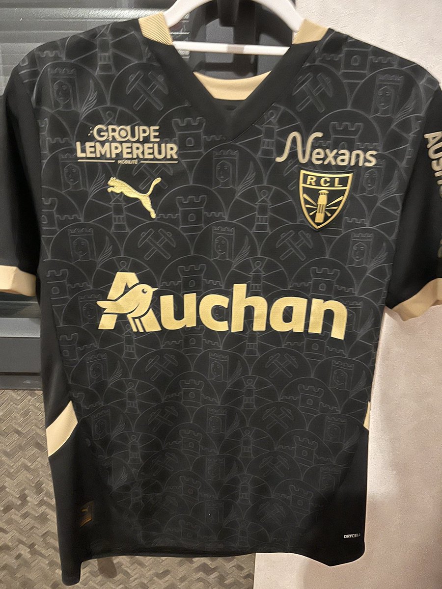 AM02BB's tweet image. Échange maillot joueur St Barbe taille M contre un L. (Officiel)