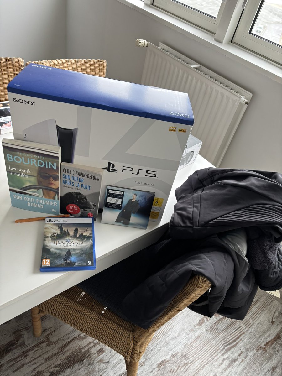 MissAccro tweet media