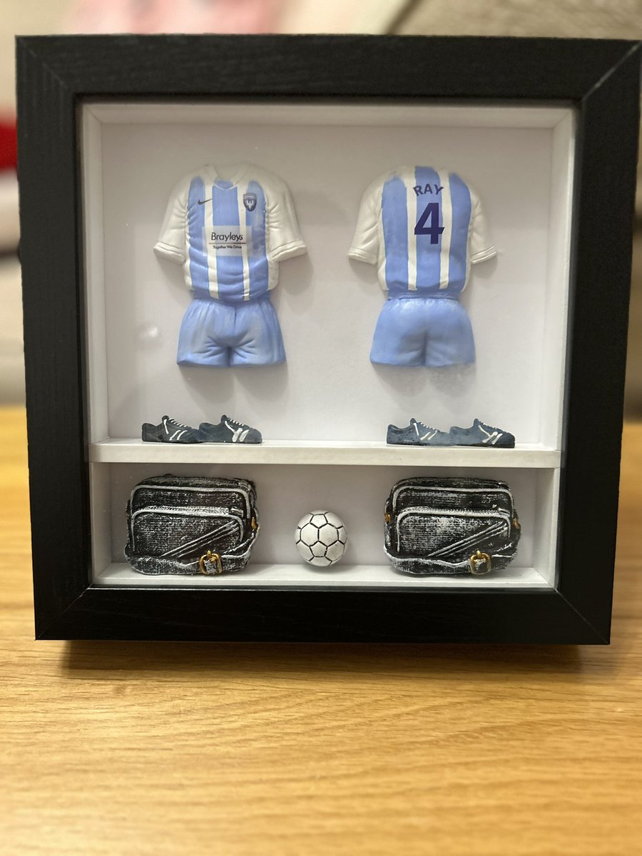 MC Kit Frames (@frameskit) on Twitter photo And a frame for one of the U11s <a href="/coventriansfc/">Coventrians FC</a> done for a Christmas pressie 💙 #coventriansFC #brayleys And a frame for one of the U11s <a href="/coventriansfc/">Coventrians FC</a> done for a Christmas pressie 💙 #coventriansFC #brayleys