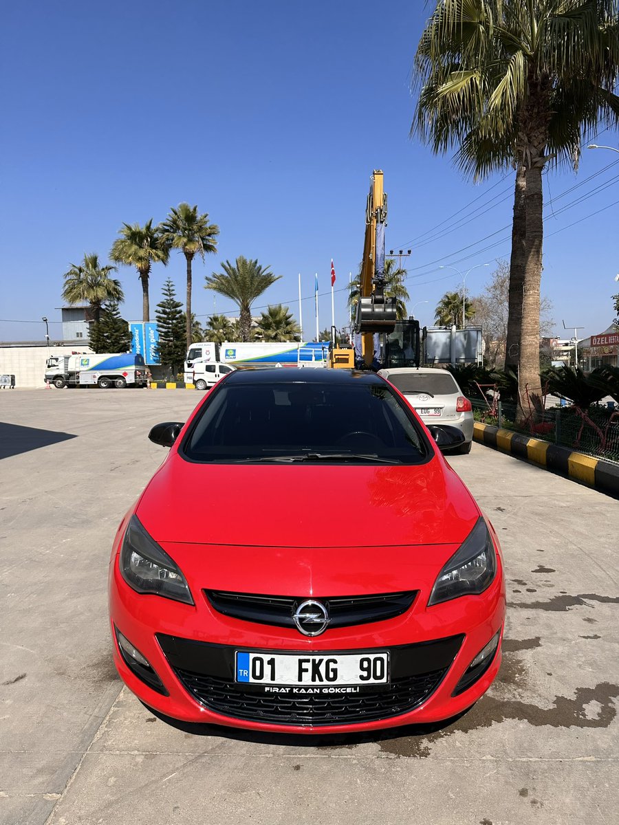 kaanads's tweet photo. @andmcetin 1.6cdti (k)/1.4t (j) iki opelim de bakımlarını rutin ve eksiksiz yaptıryodum ve hiçbir sorun yaşamadım. Yorumlarda hep opelden bahsedilmiş çok şaşırdım https://t.co/bFrw57H6o1
