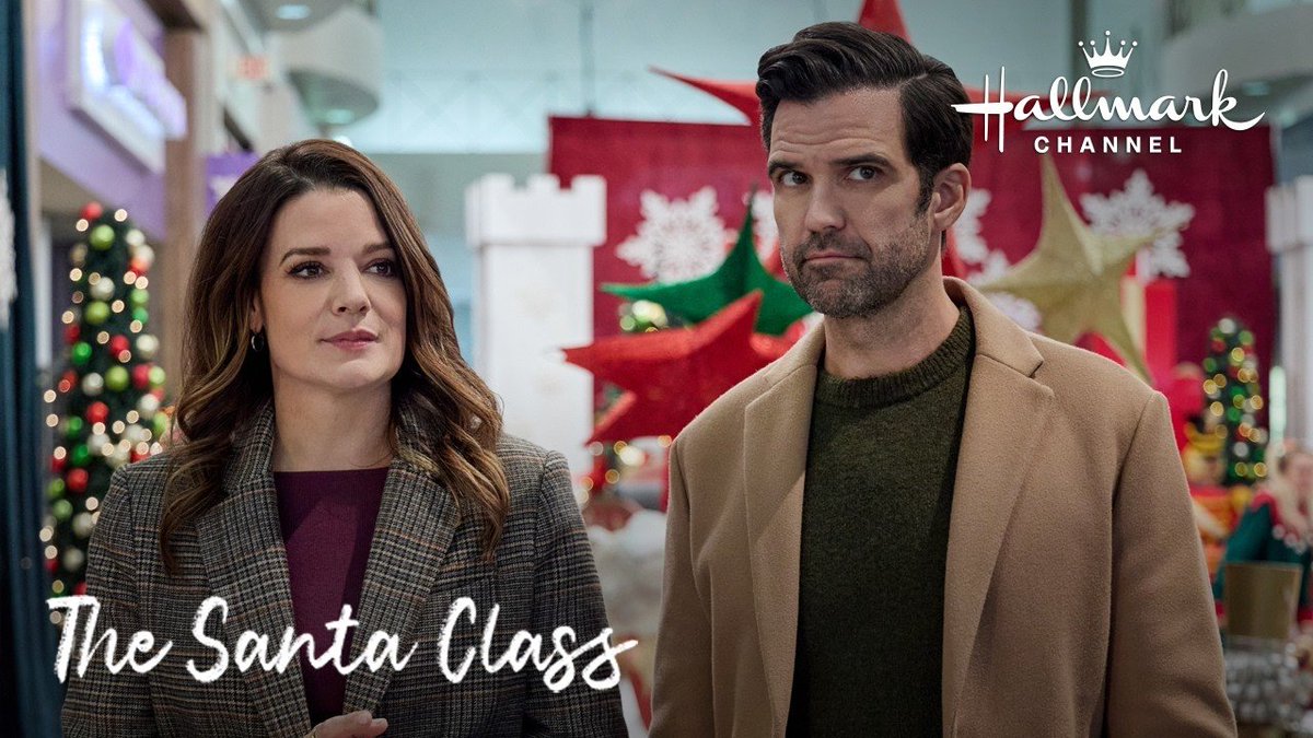 TheRachaelE's tweet photo. Merry Christmas to me because I just watched one of my new favorite Hallmark movies🎄

#TheSantaClass, wow. Such perfectly-real banter, fabulous &amp; natural acting from @KimberleySustad &amp; @BenjaminAyres, mature &amp; realistic kiss scenes🔥, great ensemble, fun cameo star. Just wow. https://t.co/q1duihsM4y