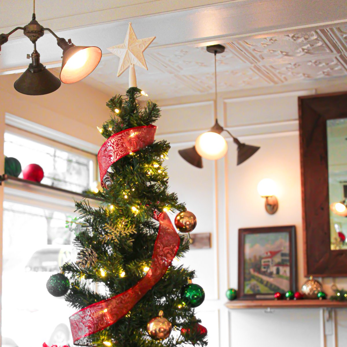 Happy Holidays from all of us at Homer St. Café &amp; Bar! We hope your day is filled with joy, warmth, and delicious moments shared with loved ones.

While we’re closed today, we’ll be ready to welcome you back tomorrow.