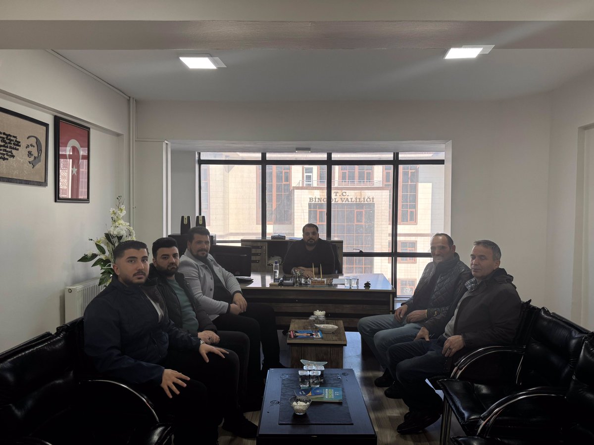 📍AK Parti Bingöl İl Başkanlığı 

Amcam Ramazan Aslan, dezam Mehmet Aslan ve Niyazi Çintay hayırlı olsun ziyaretinde bulundu. 

Nazik ziyaretleri için teşekkür ederim. 

<a href="/AKGenclikBingol/">AK Gençlik Bingöl 🇹🇷</a> <a href="/bingolakparti/">AK Parti Bingöl</a>