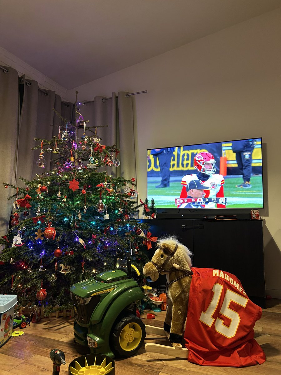 Jordanadel69's tweet photo. Aller les #Chiefs  #NFLonNetflix https://t.co/gX5Os7T2mm