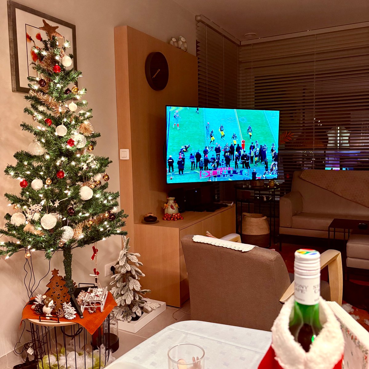 Watching NFL Christmas Gameday from Belgium! Go Chiefs!!! <a href="/NetflixBeNL/">Netflix België</a> <a href="/netflix/">netflix⁷</a>