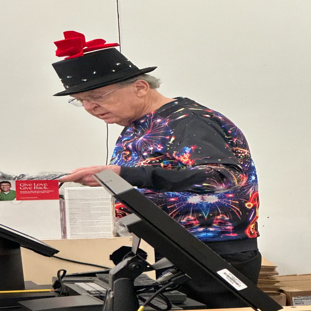 CommRealtorRuth's tweet image. Which store will you visit tomorrow to get extra savings.....