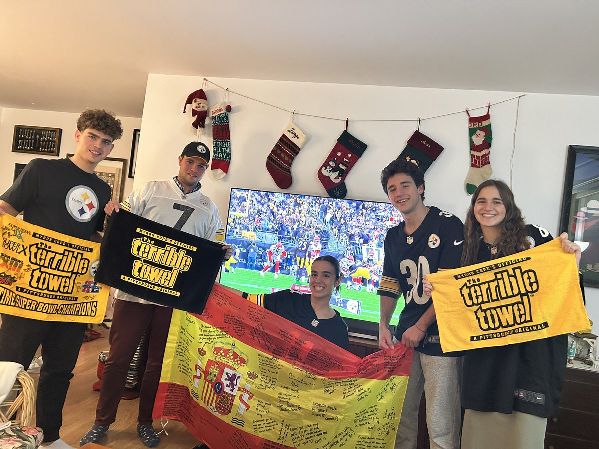 Merry Xmas from Spain Go Steelers #NFLonNetflix #NFL #Netflix