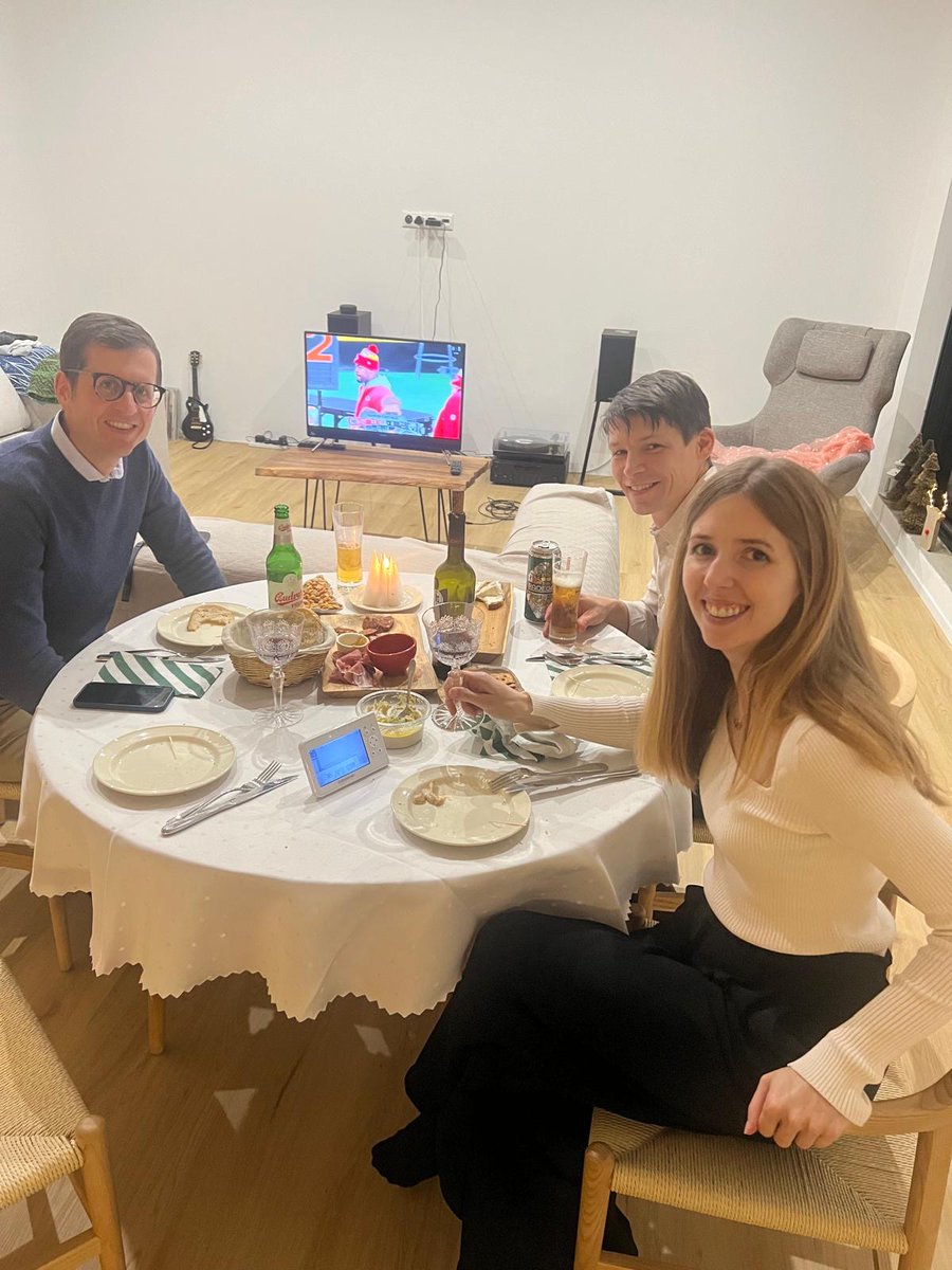 jeffdlightfoot's tweet image. Enjoying #NFLonNetflix from Skýcov, Slovakia. Go Chieeeefs! @drewbrees @ScottHanson