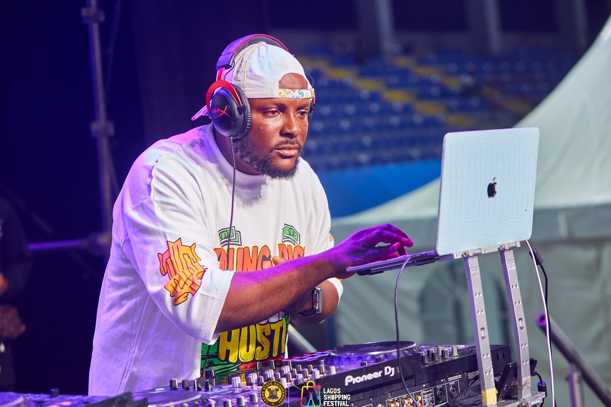 LagosShopFest's tweet photo. This one is for the world baddest DJs sounding it out and holding it down at the Lagos Shopping Festival 🥳 🔥🙌
#LagosShoppingFestival #LagosShopFest2024 https://t.co/GwwIa6mKZ0