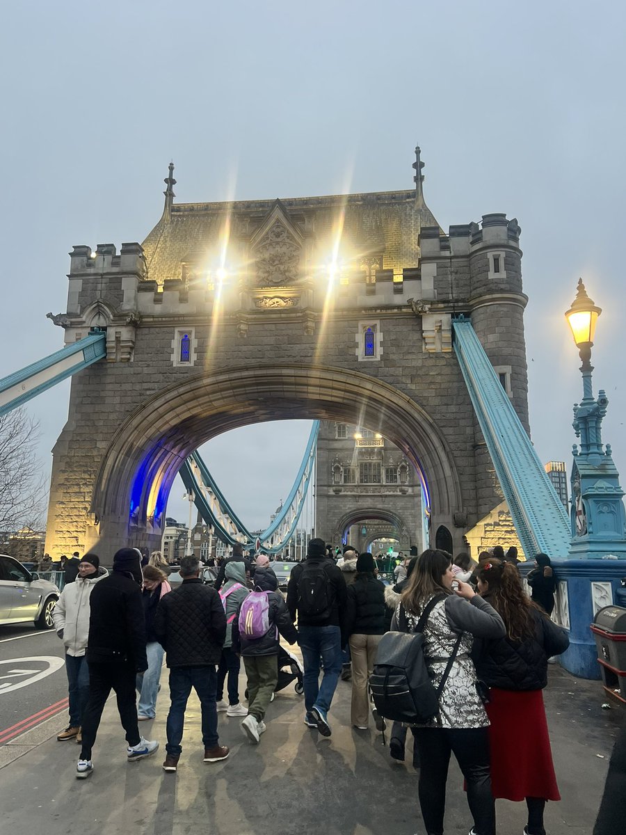 sun_water_fire's tweet image. I sit in front of this amazing structure and it dawns on me, such an amazing piece of art #historicalarchitecture
#ifwallscouldtalk