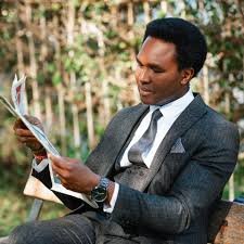 This is Venancio Mondlane , the leader of  Podemos in Mozambique which is challenging  the electoral outcome through massive protests. He has now declared that he is going to install himself as President on the same day Chapo who was announced as the winner is going to be