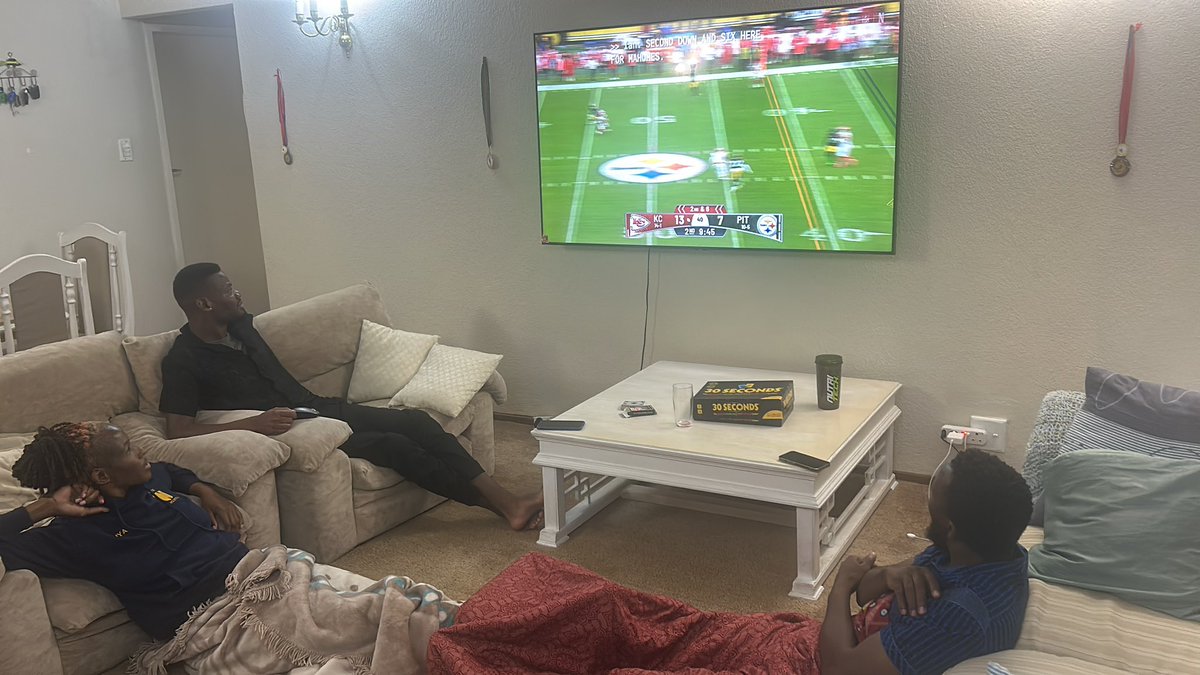 schireka's tweet image. Watching all the way from South Africa 🇿🇦🇿🇦🇿🇦#NFL @NFL @netflix