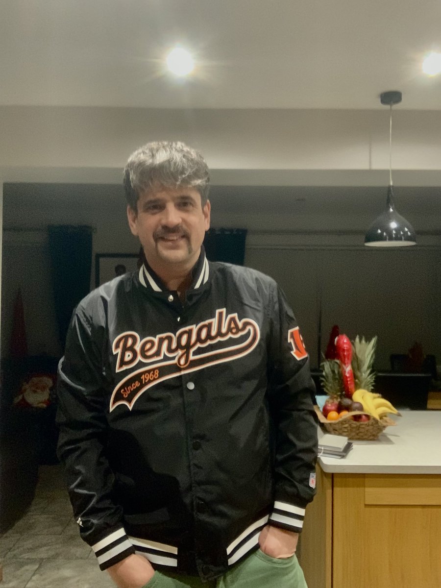 sam_ainger's tweet photo. @WhoDey_UK Merry Christmas to you all! https://t.co/R8cAMzP1sy