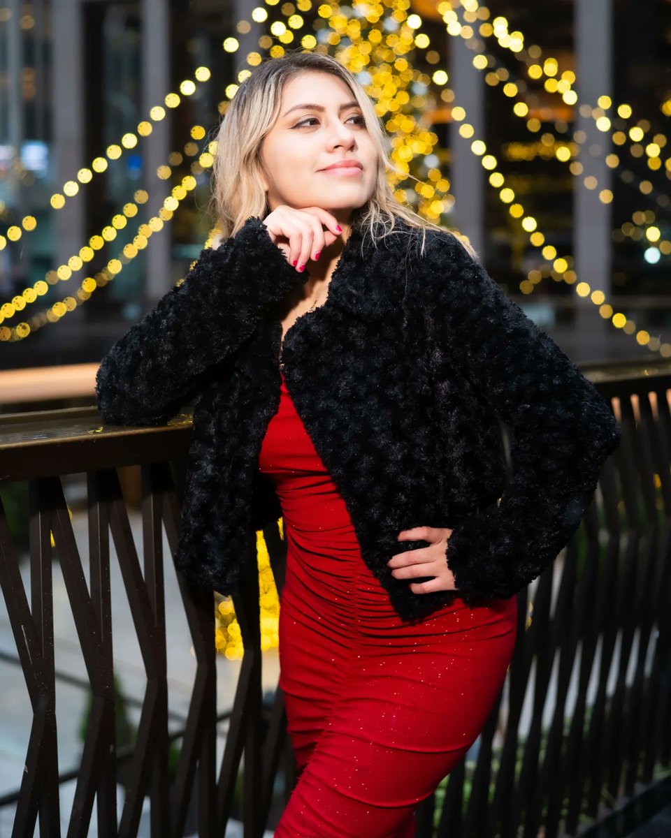 Merry Christmas to everyone be may your blessings continue to come.
.
.
.
#photography #photoshoot #picoftheday #portraitoftheday #portrait #followyourdreams #merrychristmas #newyorkcity #Portraiture #nodaysoff #holidays #instaportrait #modelnyc #holidaycheer #passion #nofilter