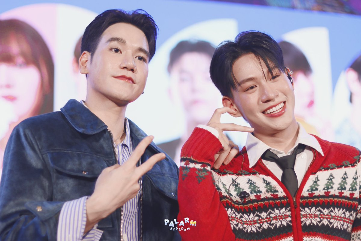 PalmpalarmFan's tweet photo. น้องปาล์มสุดคิ้วต์ &amp; พี่บอนไซสุดคูล🧸🐺✨ ฝากติดตามพี่น้องคู่นี้ด้วยนะค้าบบบ

@palmpalarm @Bonzaip_ 
#palmpalarm #bonzaip
#centralwOrld #尚泰世界购物中心 #CTWBKKCountdown2025 #CentralCountdown2025 #CTWWorldBestEntertainment #CentralPattana https://t.co/M5s2IzyQH0