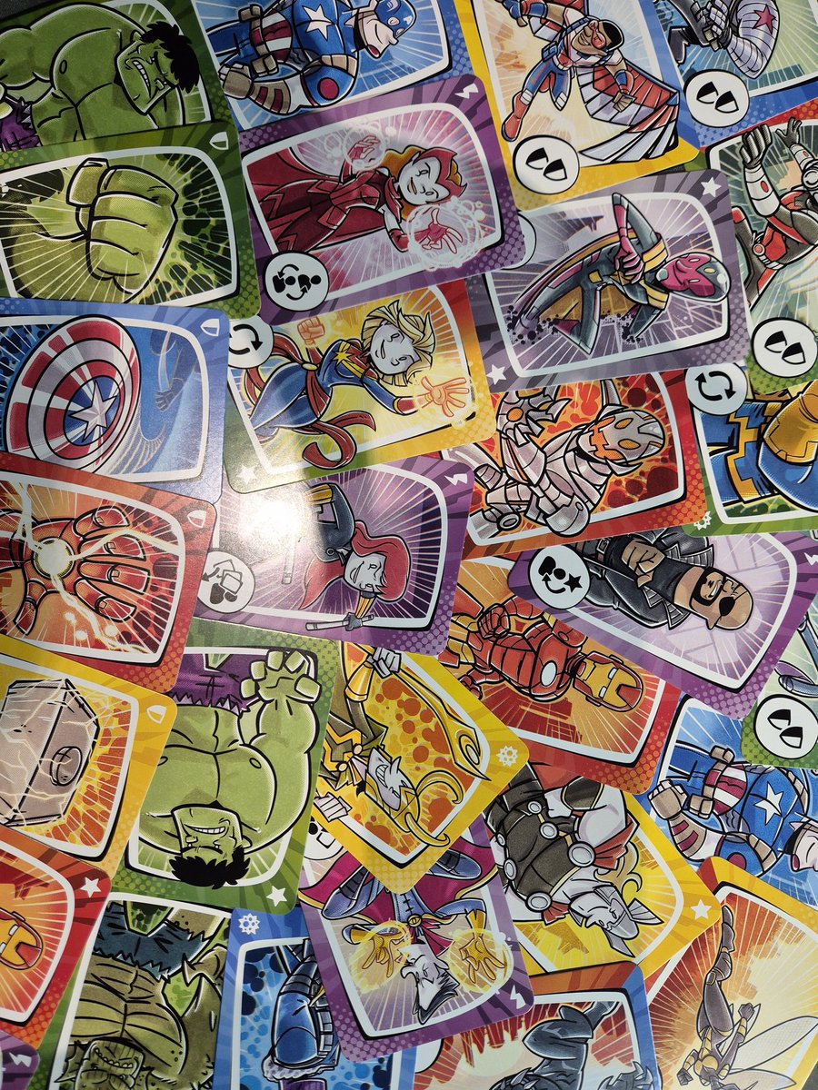 tlarraya's tweet image. Virus Marvel by @Tranjisgames is a cute and fast card game with a @Marvel theme, which I love but is too simple if you don't play with kids. We prefer Uno if we are to play a simple card game. But I would get any expansions like Superman, X-Men... bring it on! 😁