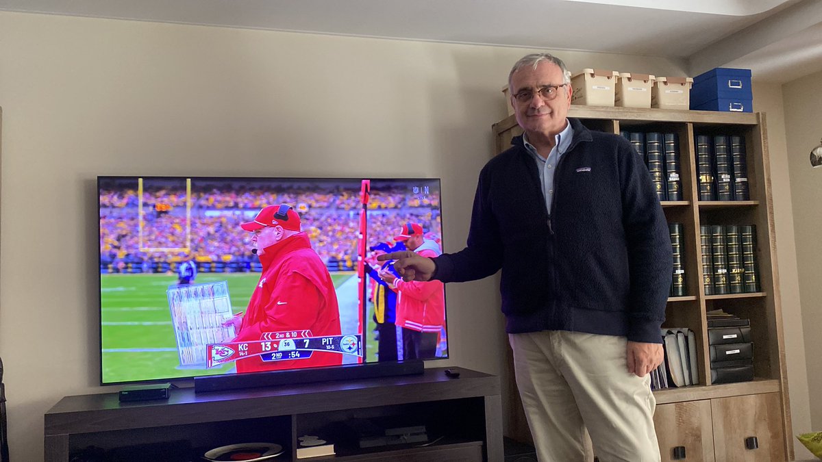 Watching from Buenos Aires, Argentina! Thanks #Netflix !
#NFLonNetflix, #drewbrees, #scotthansen