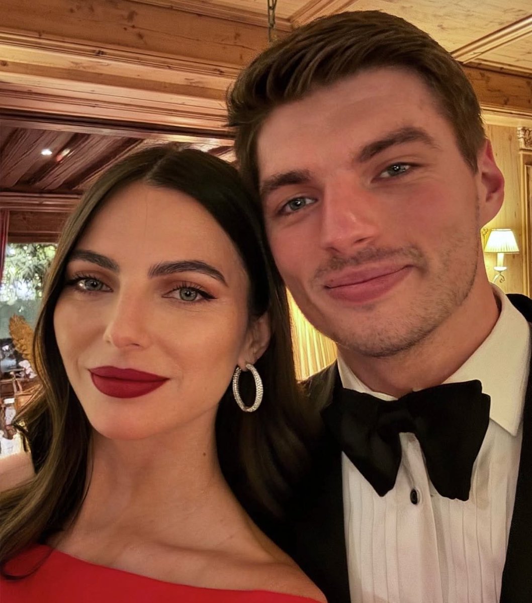 ㅤ
            𓂃 𝗜𝗡𝗦𝗧𝗔𝗚𝗥𝗔𝗠 𝗣𝗢𝗦𝗧.
                    @ 𝘫𝘨𝘳𝘦𝘢𝘭𝘪𝘴𝘩
             merry christmas 🎄 
🏷️: <a href="/amodernIover/">𝐜͟𝐚͟𝐦͟𝐢͟𝐥͟𝐥͟𝐞͟ .</a>