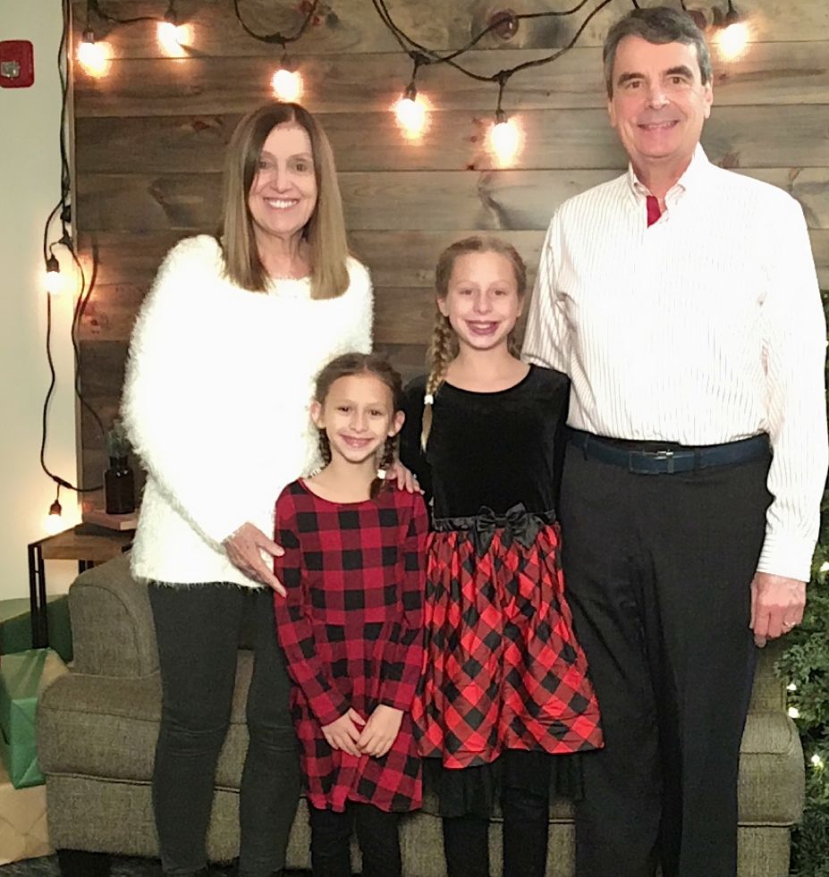RonOBMD's tweet photo. Merry Christmas! Our granddaughters Julia and Jenna 🎄 https://t.co/benU7CWxst